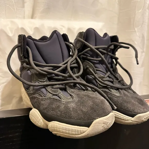 Yeezy adidas Black and Gray Sneakers with Chunky Silhouette and Soft Upper
