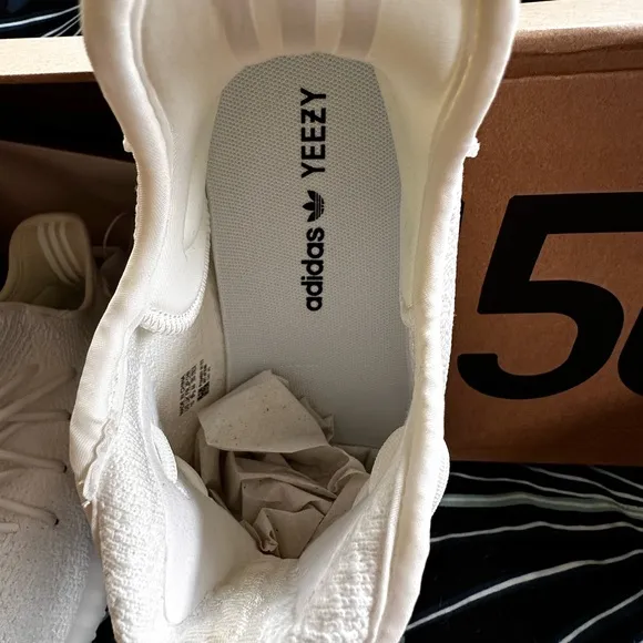 Yeezy White 350 BOOST V2