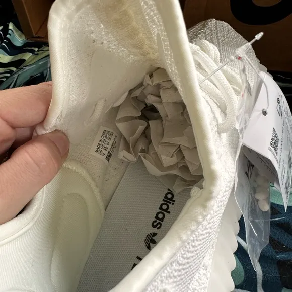 Yeezy White 350 BOOST V2