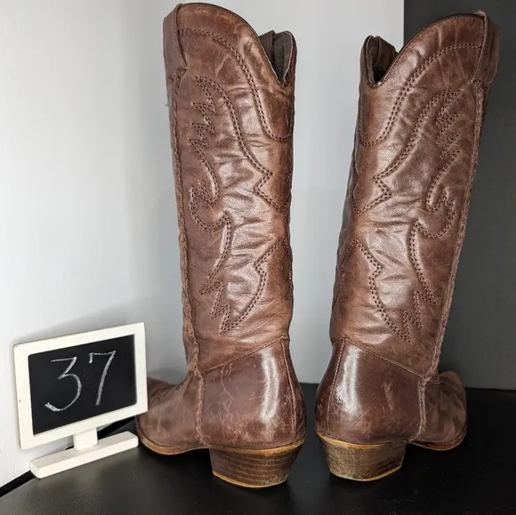 Zara 37 vintage brown leather pointed toe calf high embroidered western boots
