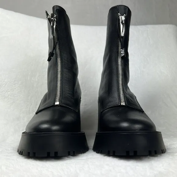 Zara Black Leather Chunky Front Exposed Zipper 90s Style Ankle Lug Y2K Boots