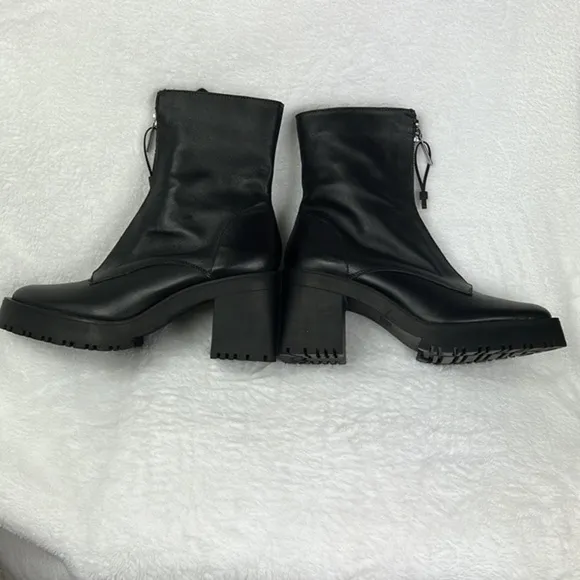Zara Black Leather Chunky Front Exposed Zipper 90s Style Ankle Lug Y2K Boots