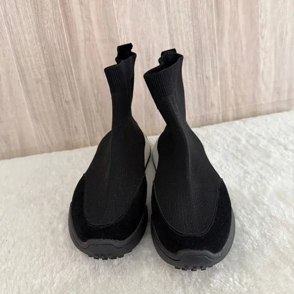 Zara Fabric High Top Black and White Minimalist SneakersSize 8