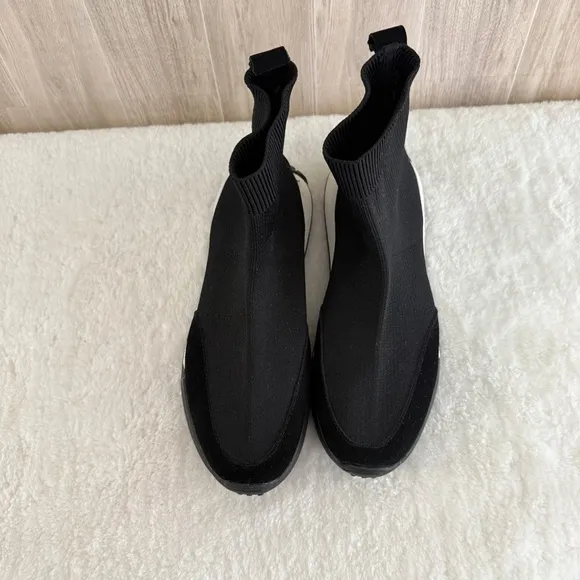 Zara Fabric High Top Black and White Minimalist SneakersSize 8