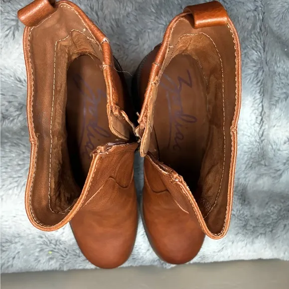 Zodiac Antonia Platform Heel Boots Size 8.5 Zip Brown Retro Boho 70s Revival