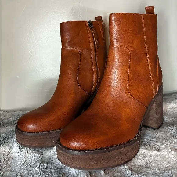 Zodiac Antonia Platform Heel Boots Size 8.5 Zip Brown Retro Boho 70s Revival