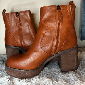 Zodiac Antonia Platform Heel Boots Size 8.5 Zip Brown Retro Boho 70s Revival