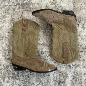 Zodiac Suede Cowboy Boots Womens 6.5 Vintage Western Cowgirl Equestrian READ